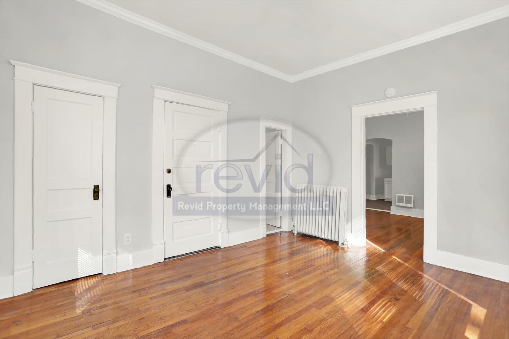 Memphis Apartment: 1742 Lawrence Ave.