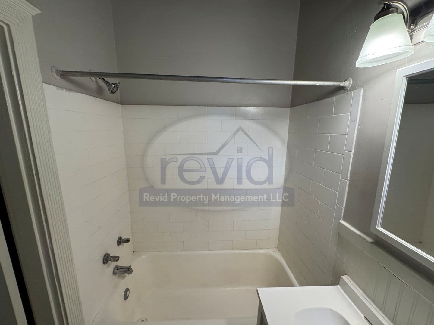 Memphis Apartment: 306 S. Cleveland Street
