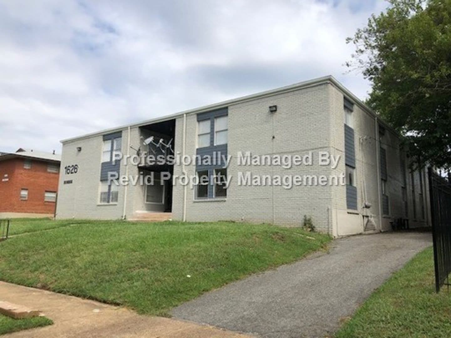 Memphis Apartment: 1626 Monroe
