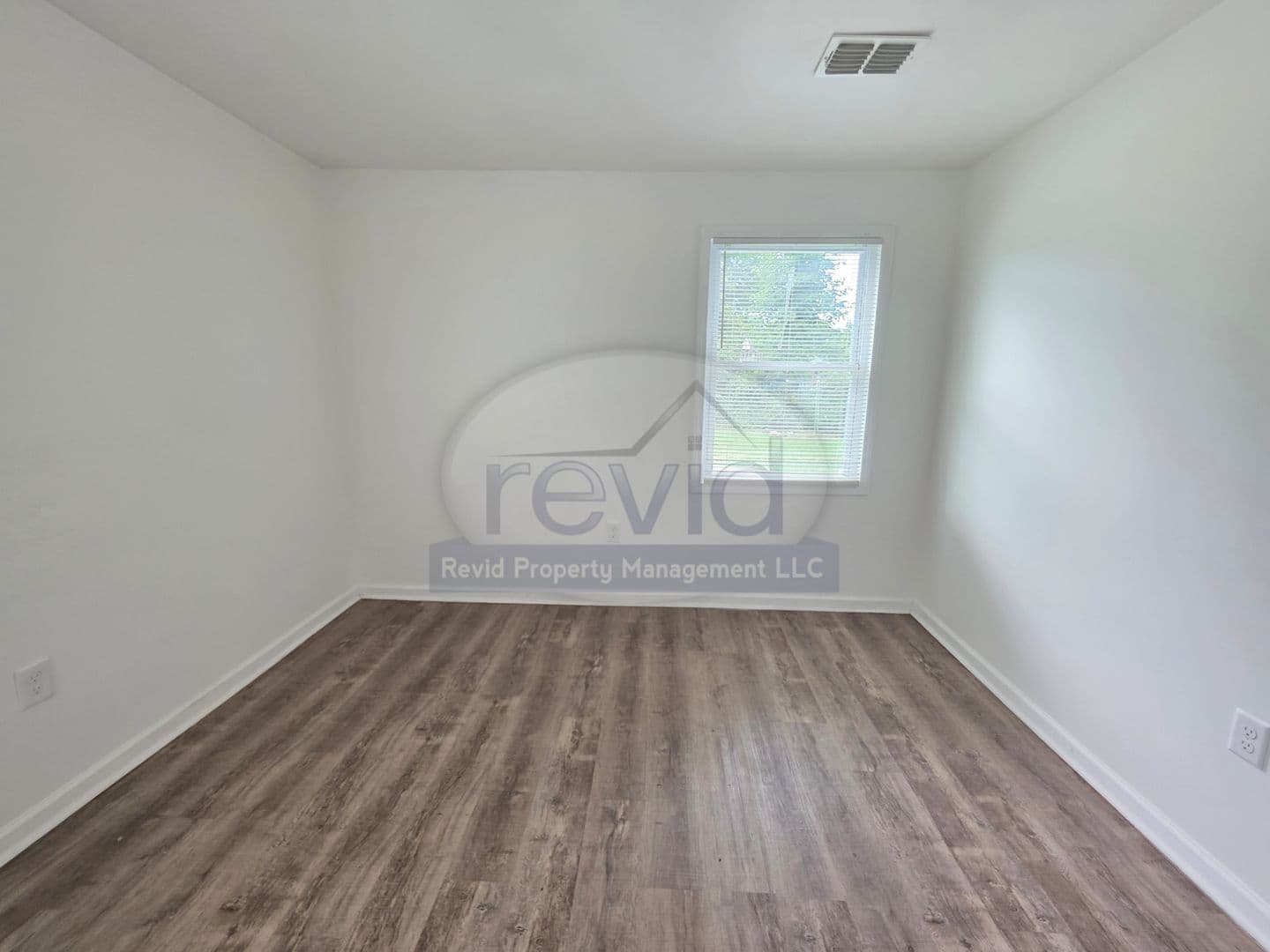 Memphis Apartment: 839 Pearce St.