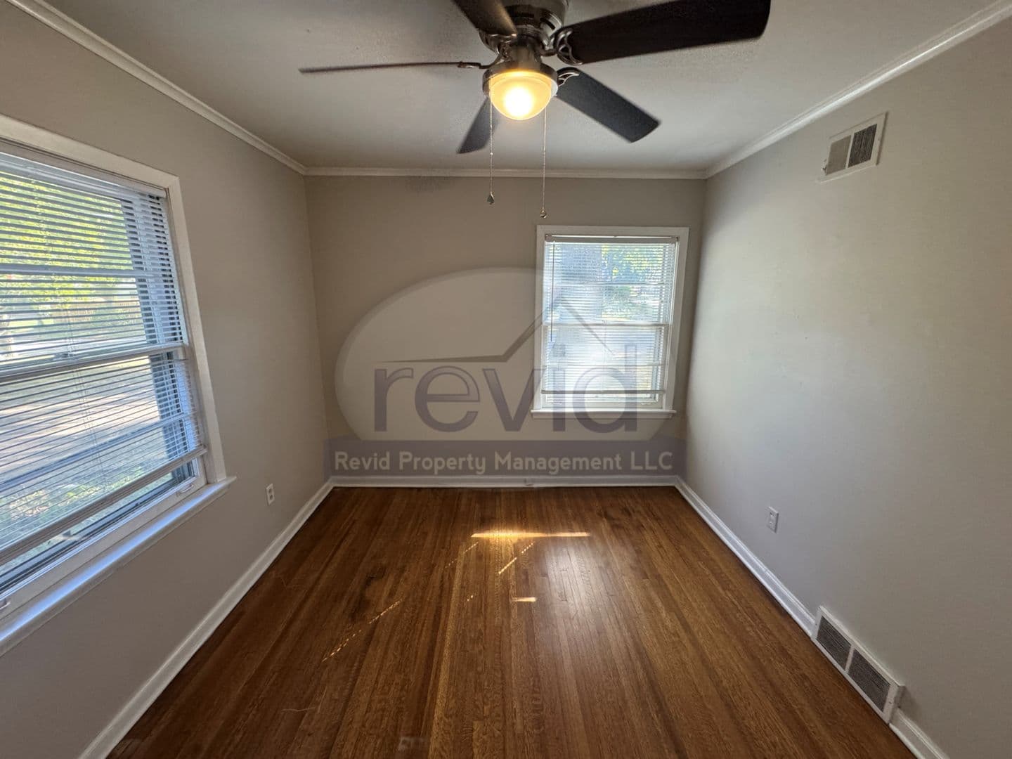 Memphis House: 4870 Parkside Ave