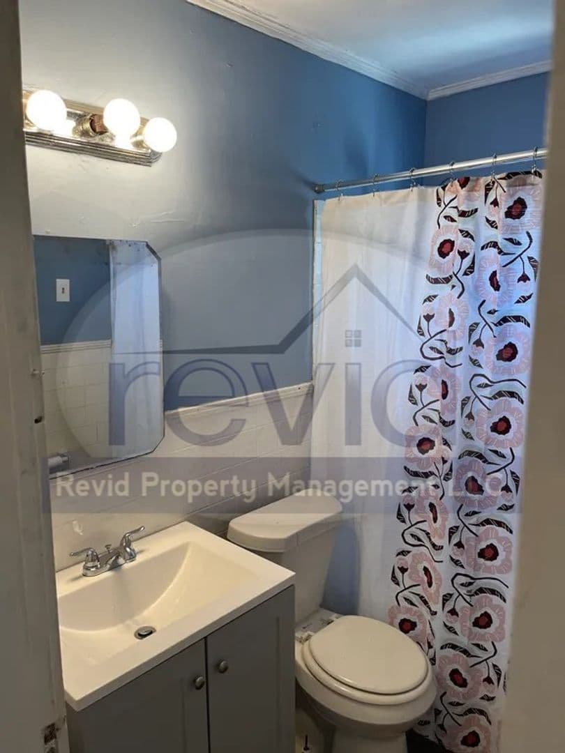 Memphis Apartment: 25 S. Barksdale