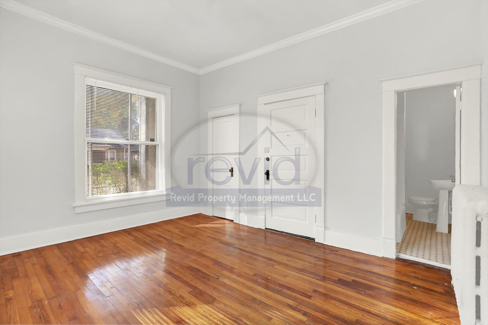 Memphis Apartment: 1742 Lawrence Ave.