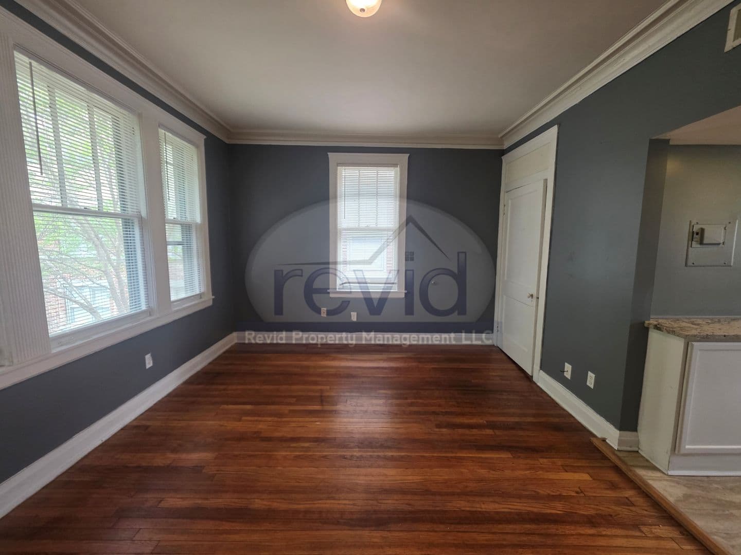 Memphis Apartment: 220 S. Cleveland St.