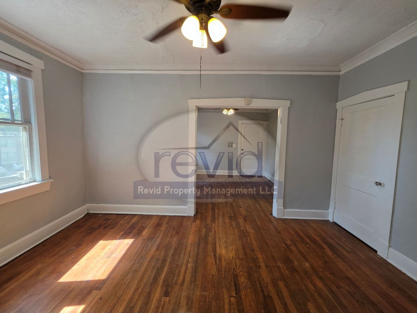 Memphis Apartment: 144 N Belvedere