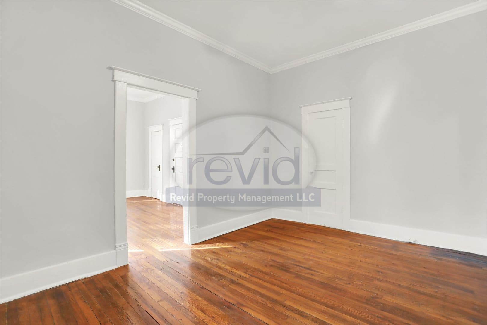 Memphis Apartment: 1742 Lawrence Ave.