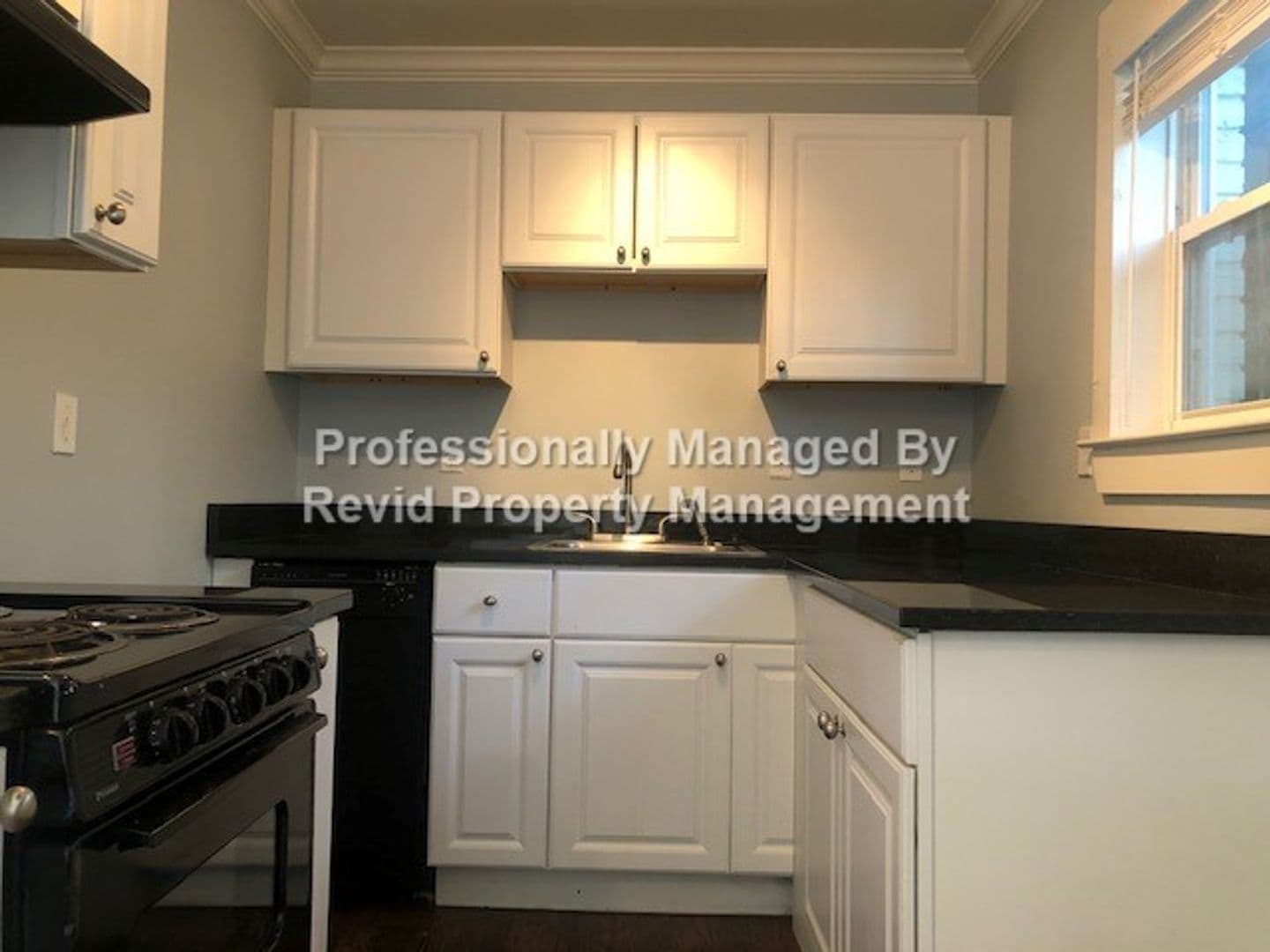 Memphis Apartment: 1632 Monroe