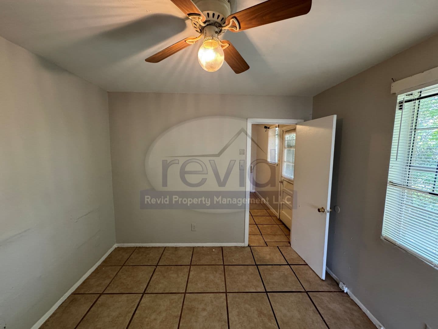 Memphis Apartment: 515 Carpenter