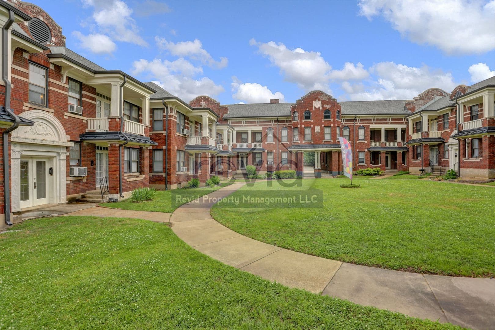 Memphis Apartment: 306 S. Cleveland Street