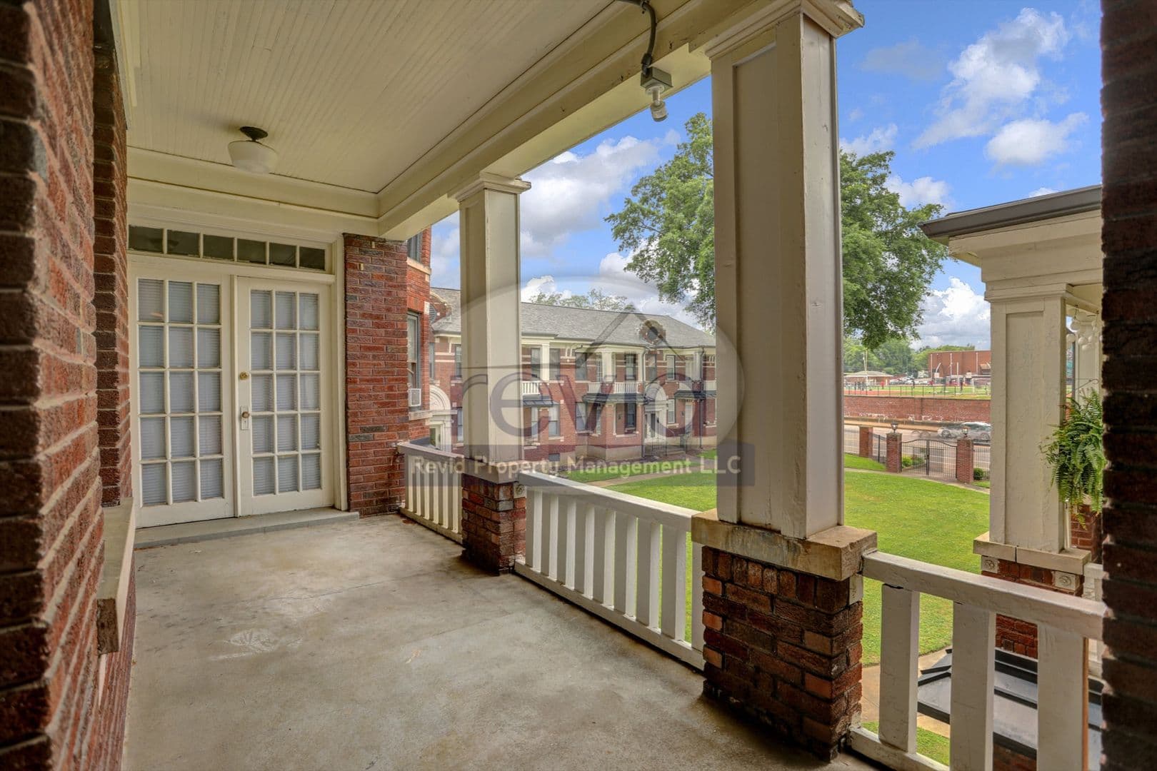 Memphis Apartment: 306 S. Cleveland Street