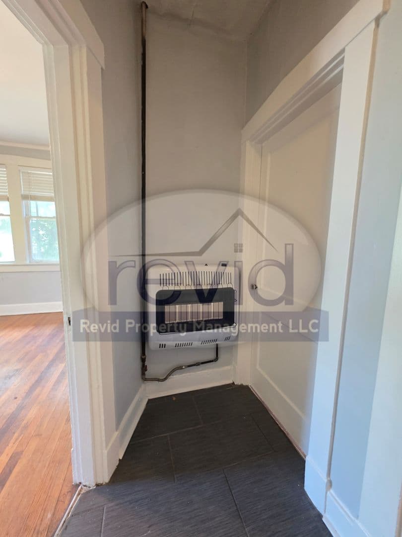 Memphis Apartment: 144 N Belvedere