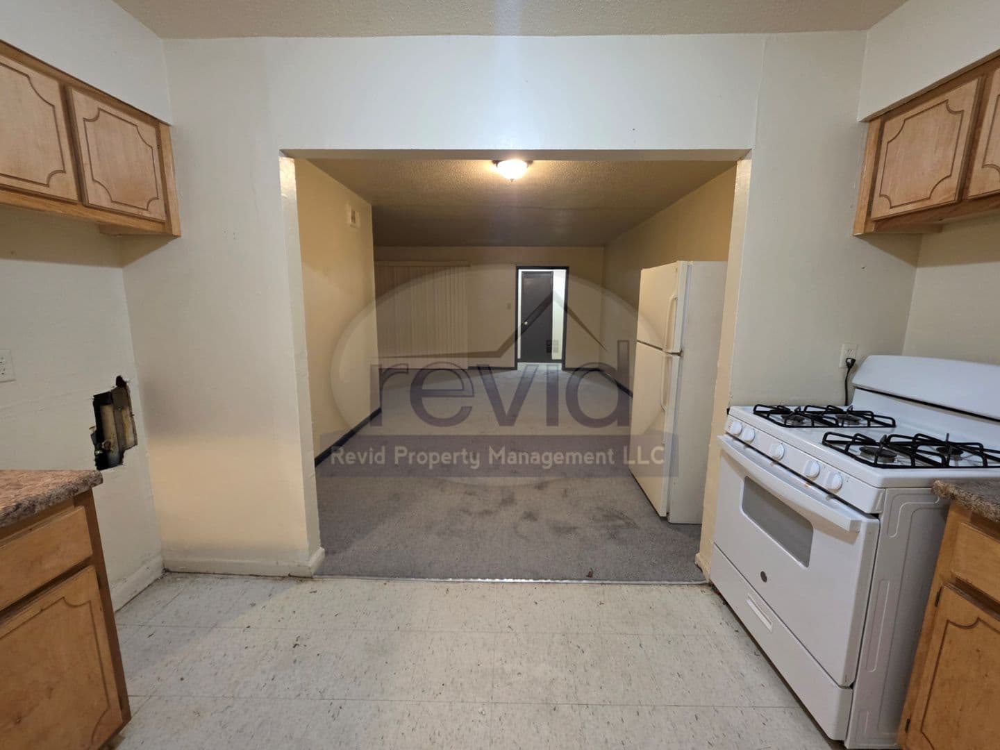 Memphis Apartment: 1861 Corning Ave.