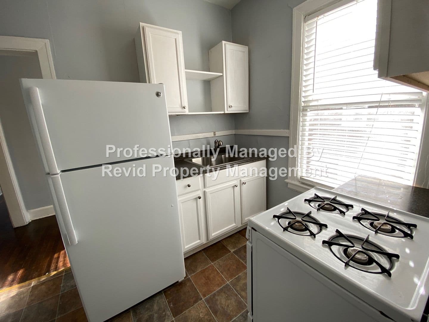 Memphis Apartment: 148 Stonewall Place