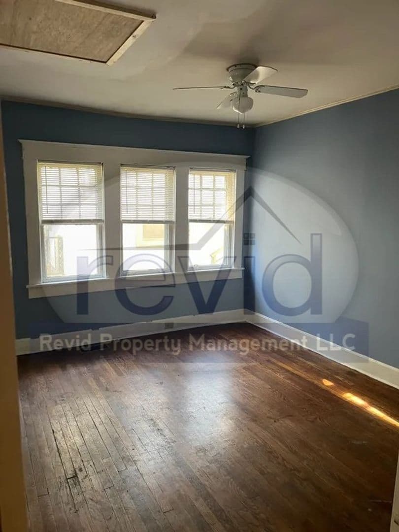 Memphis Apartment: 25 S. Barksdale