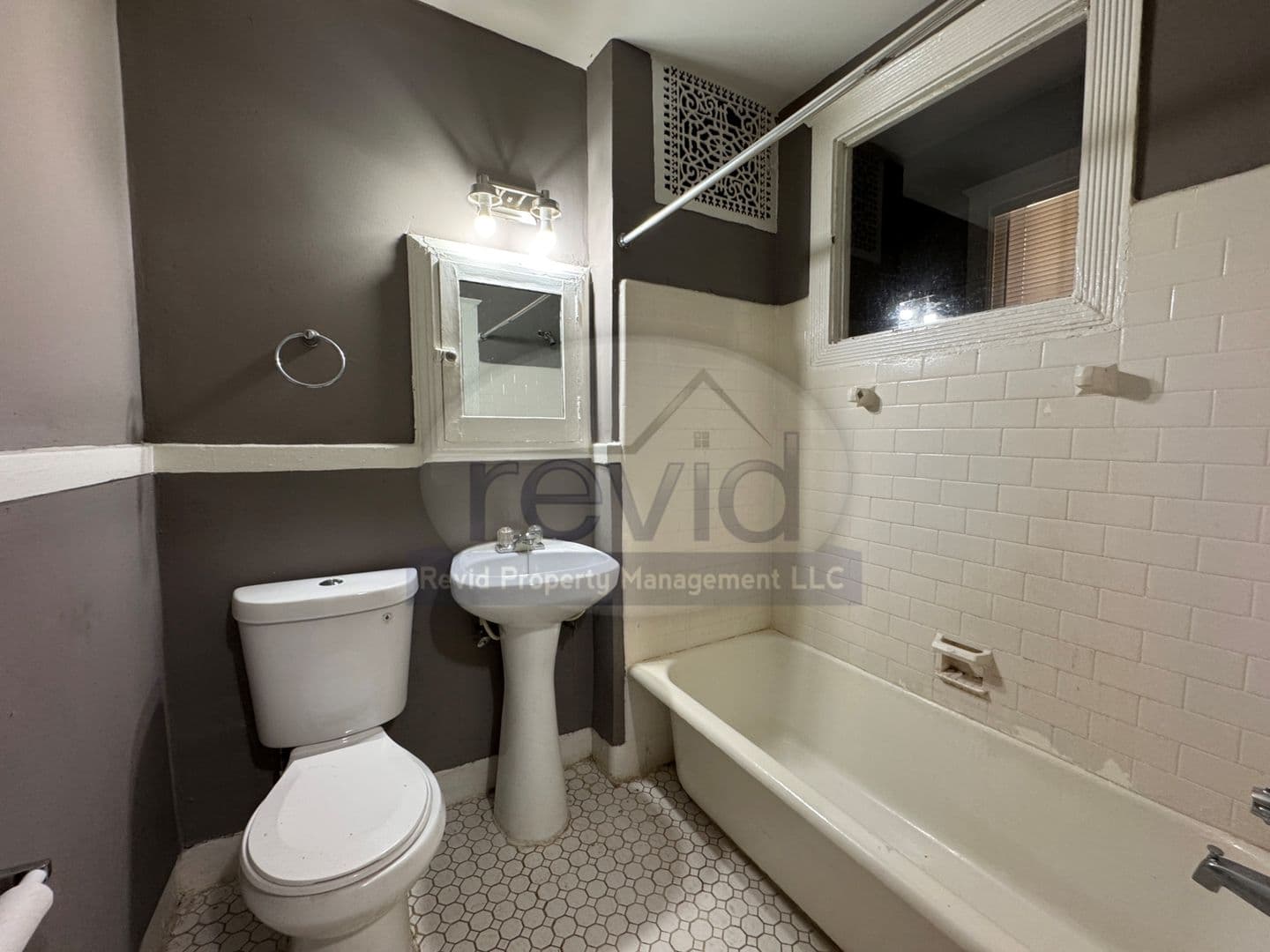 Memphis Apartment: 306 S. Cleveland Street
