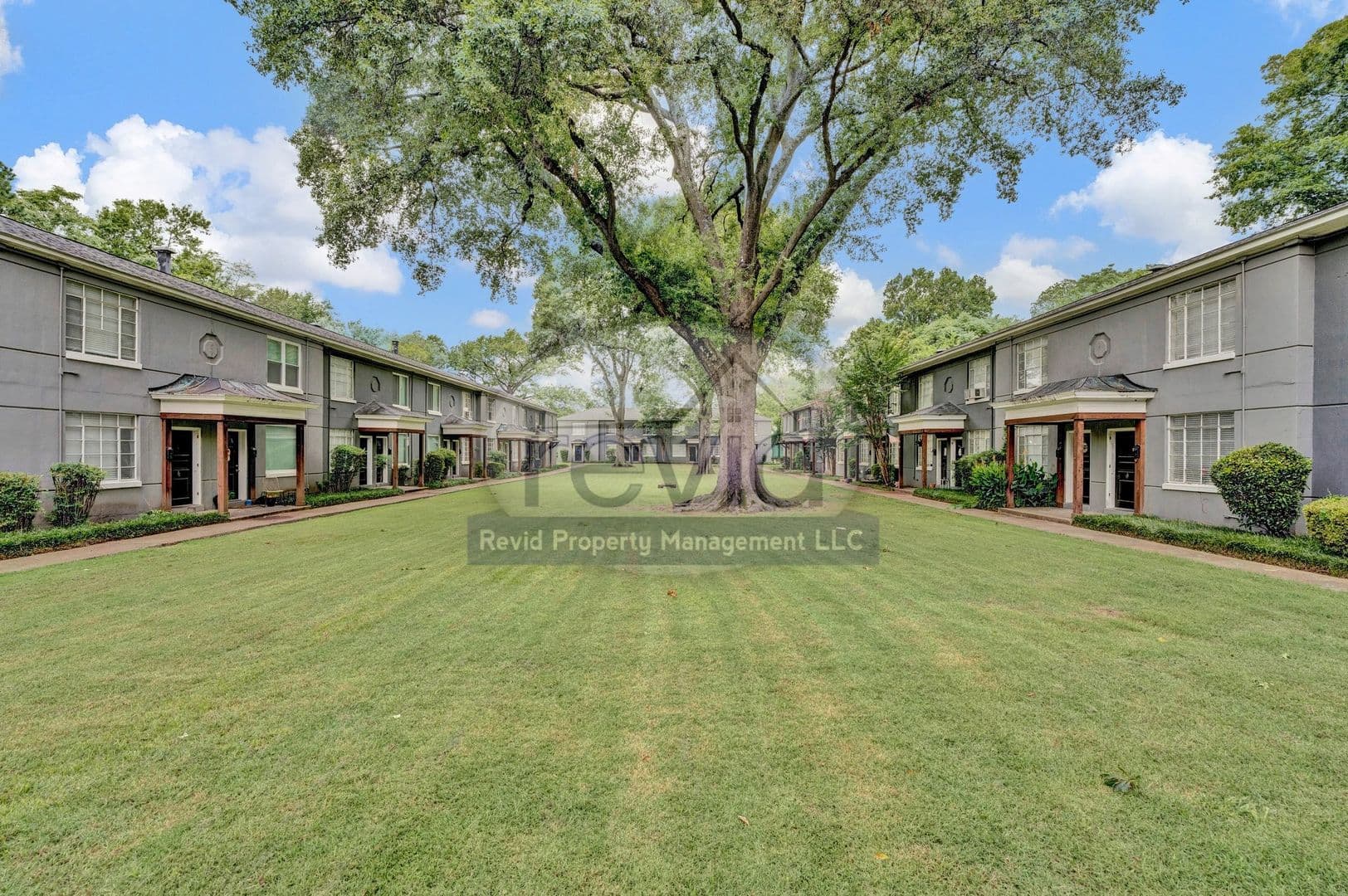 Memphis Townhome: 1300 Goodbar Ave.