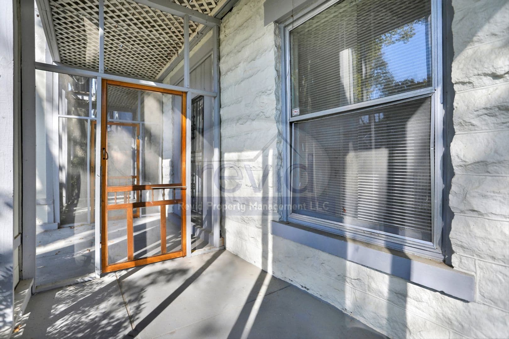 Memphis Apartment: 1742 Lawrence Ave.