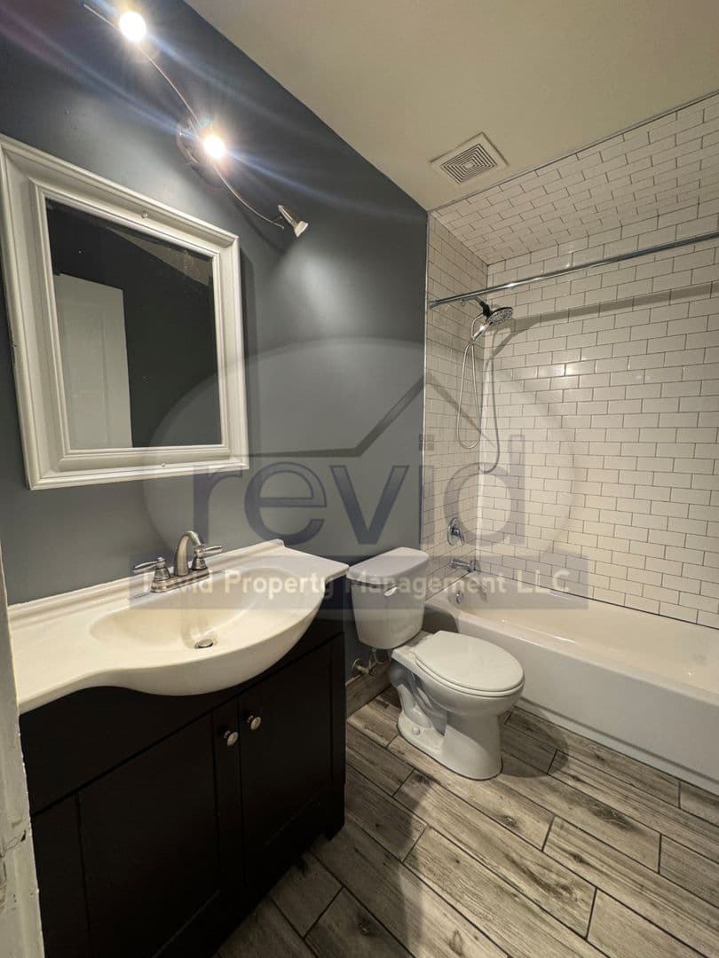 Memphis Apartment: 220 S. Cleveland St.