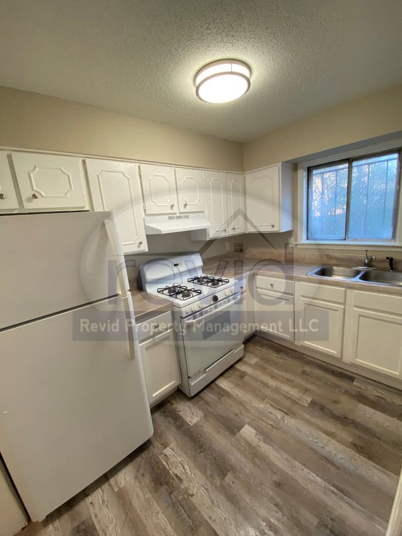Memphis Apartment: 3414 Carnes Ave.