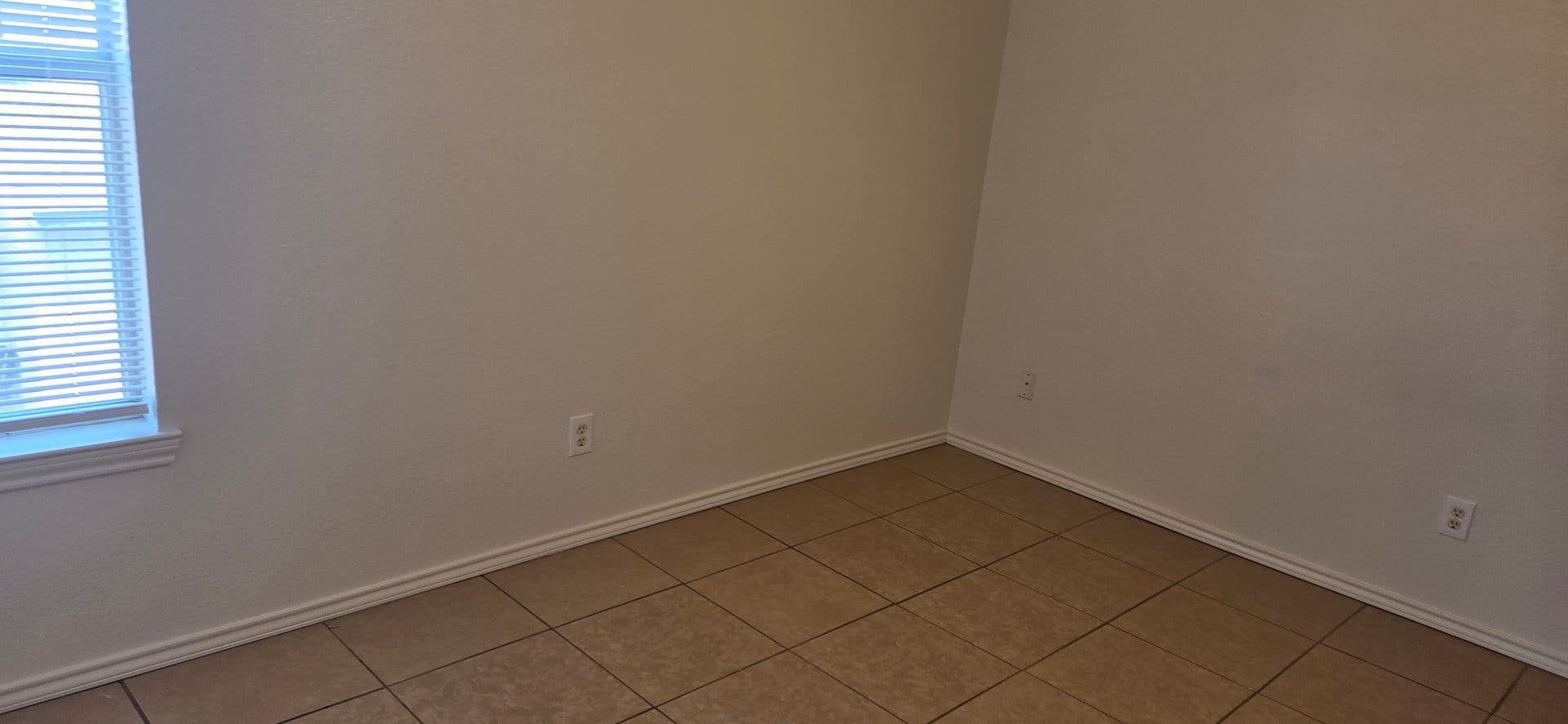 KILLEEN Apartment: 3309 BARCELONA