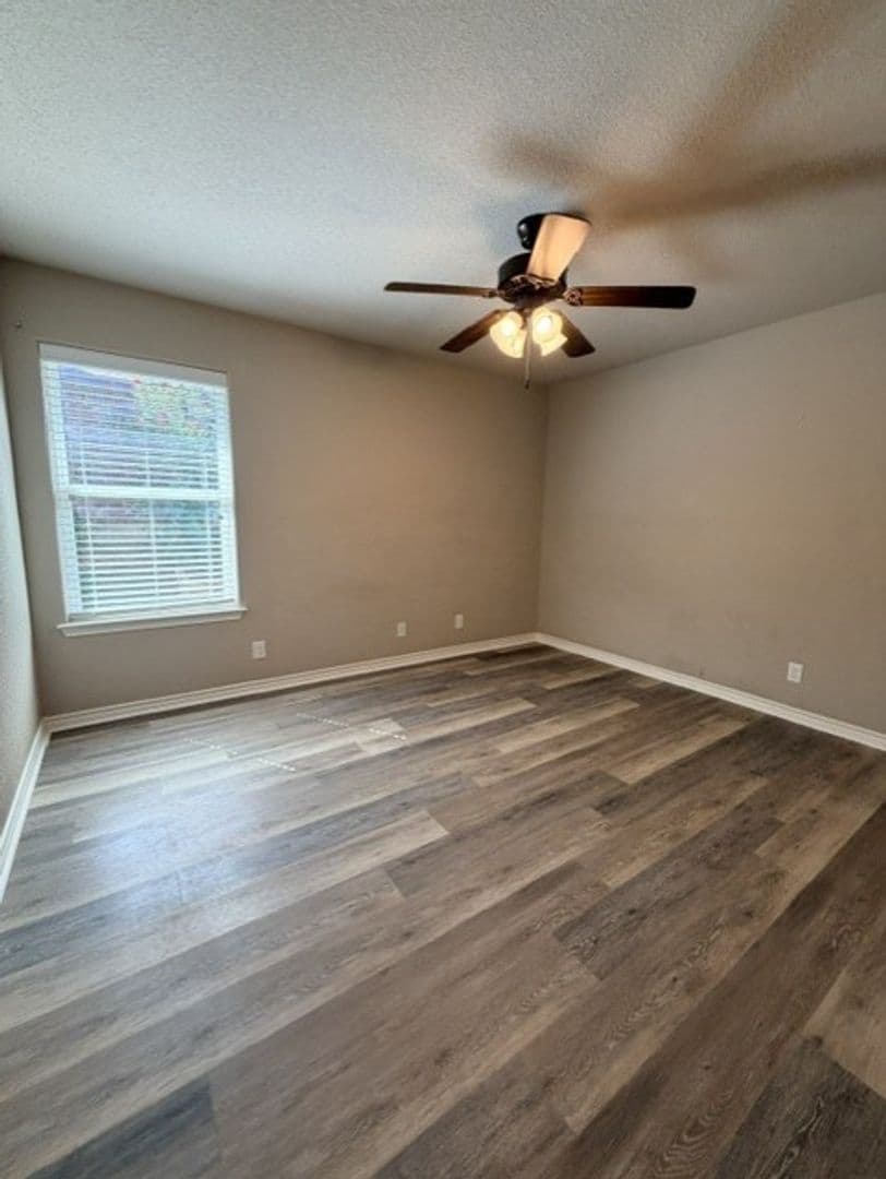 TEMPLE House: 821 KENDRA DR,