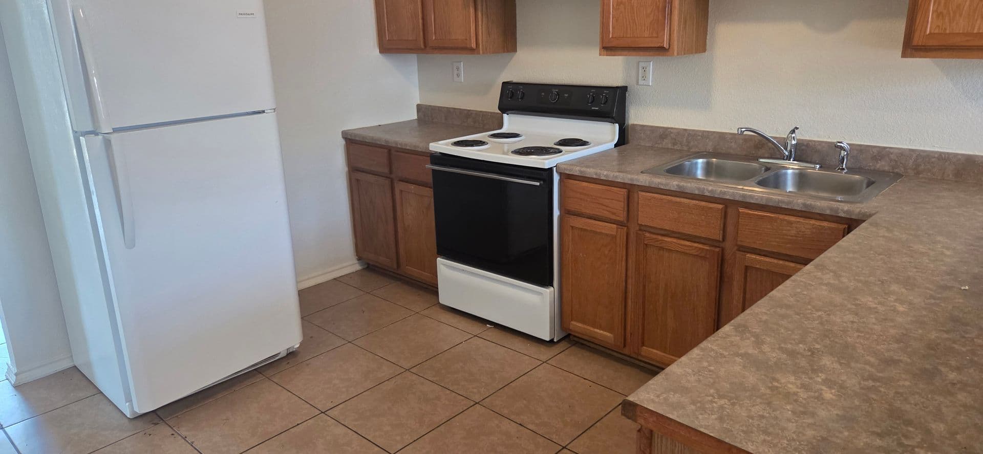 KILLEEN Apartment: 3309 BARCELONA