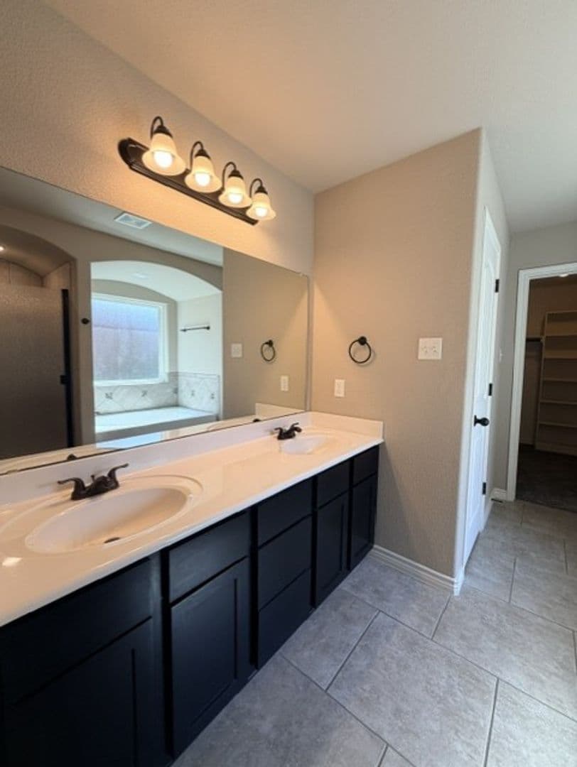 TEMPLE House: 821 KENDRA DR,