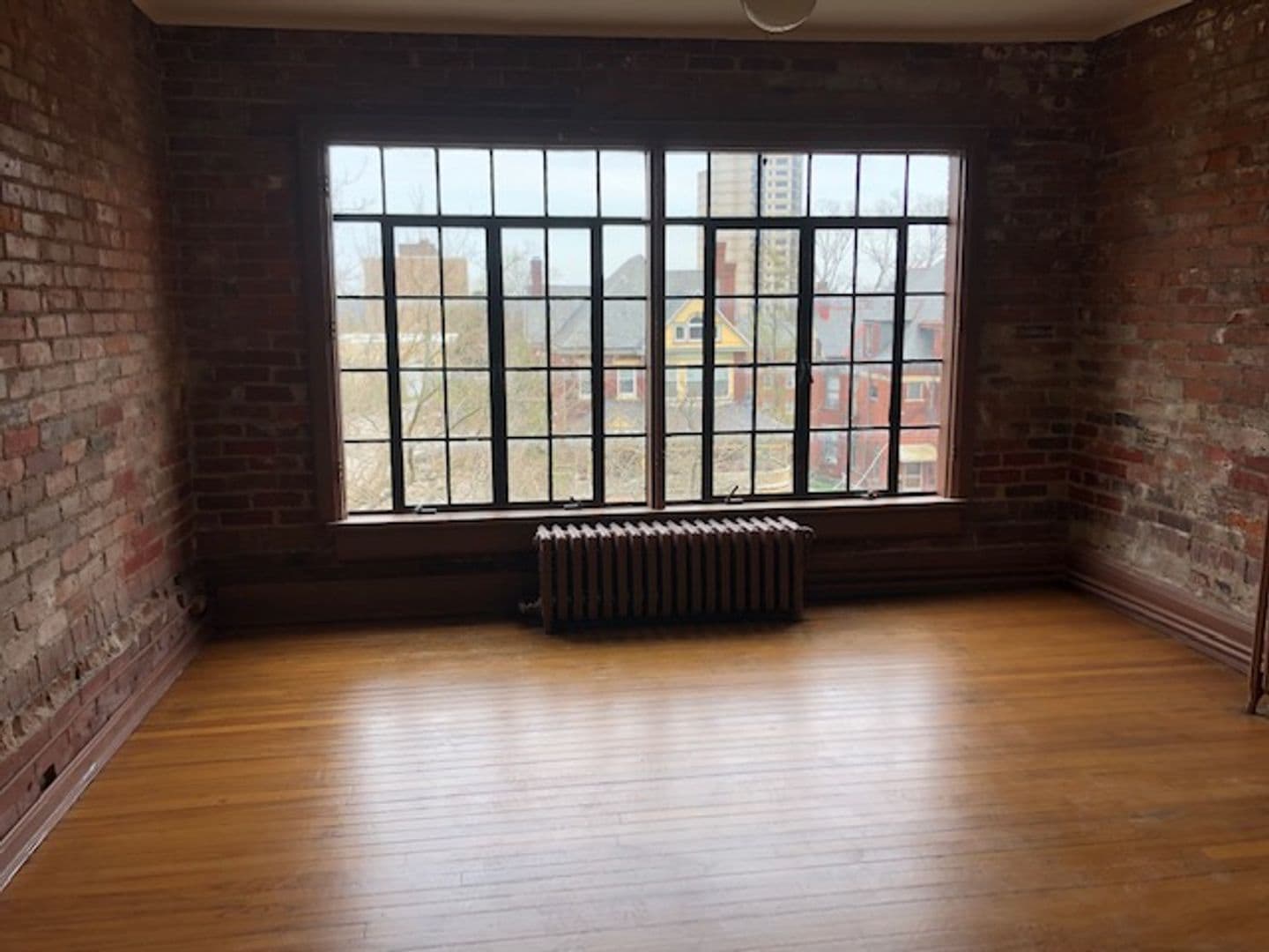 Cincinnati Apartment: 2229 Park Ave.