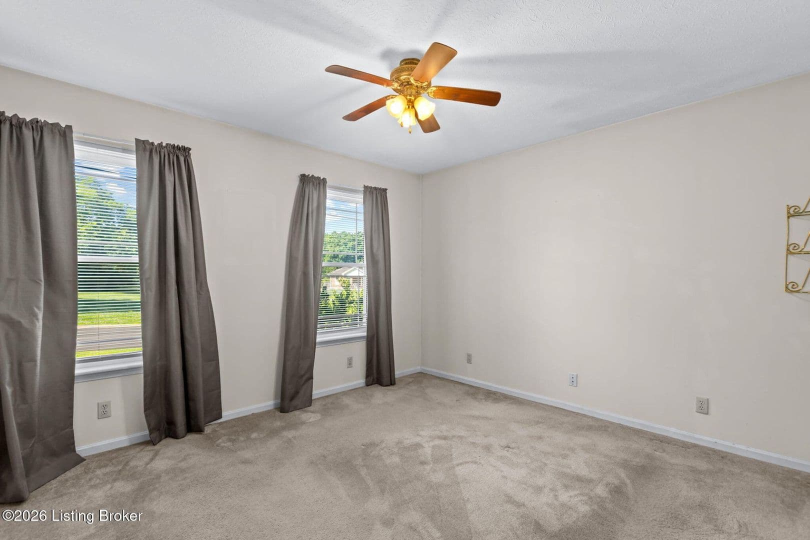 Louisville House: 3821 Hillcross Dr