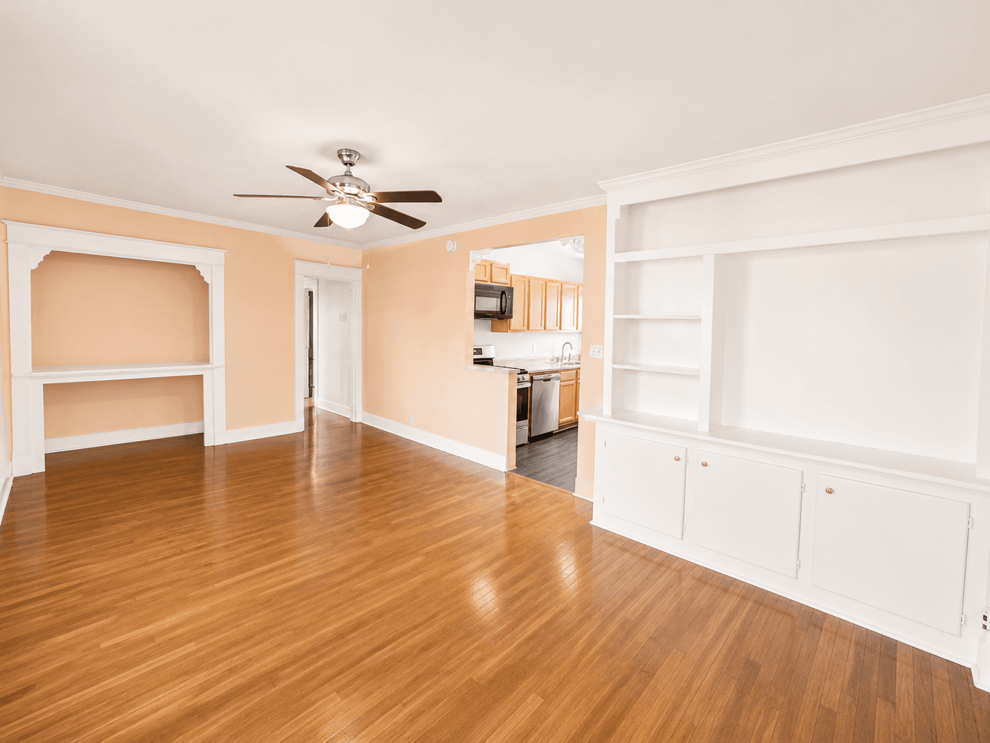 Louisville Apartment: 1801 Roanoke Ave