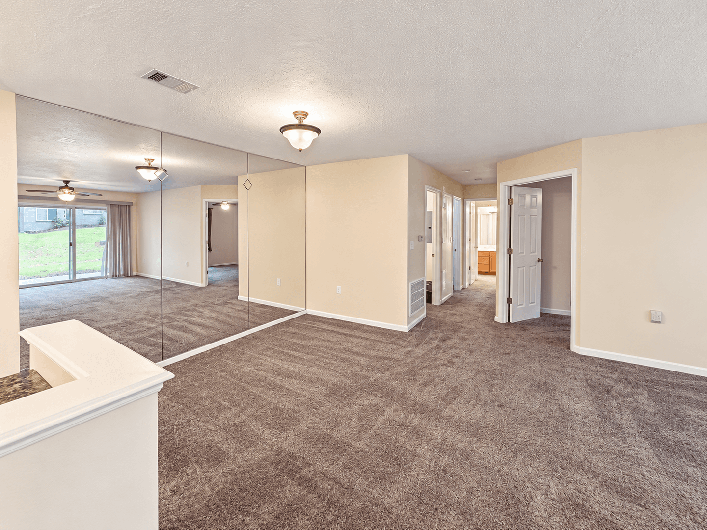 Louisville House: 10300 Southern Meadow Dr
