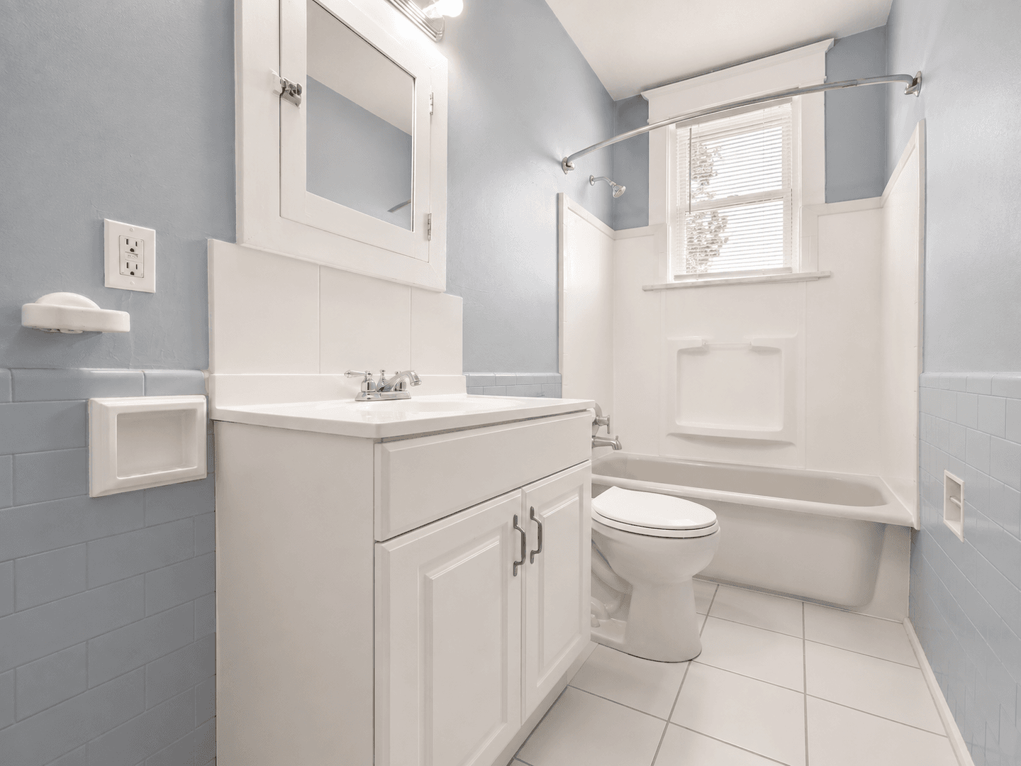 Louisville Apartment: 1801 Roanoke Ave