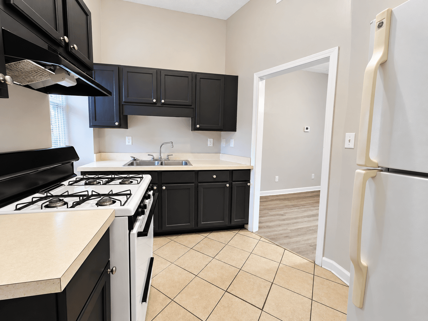 Louisville Apartment: 224 E Oak St
