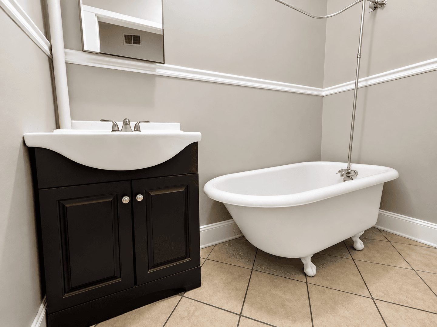 Louisville Apartment: 224 E Oak St