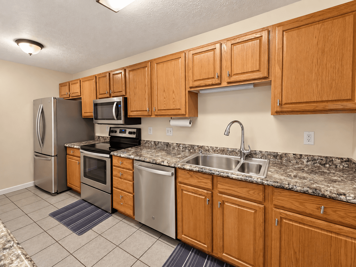 Louisville House: 10300 Southern Meadow Dr