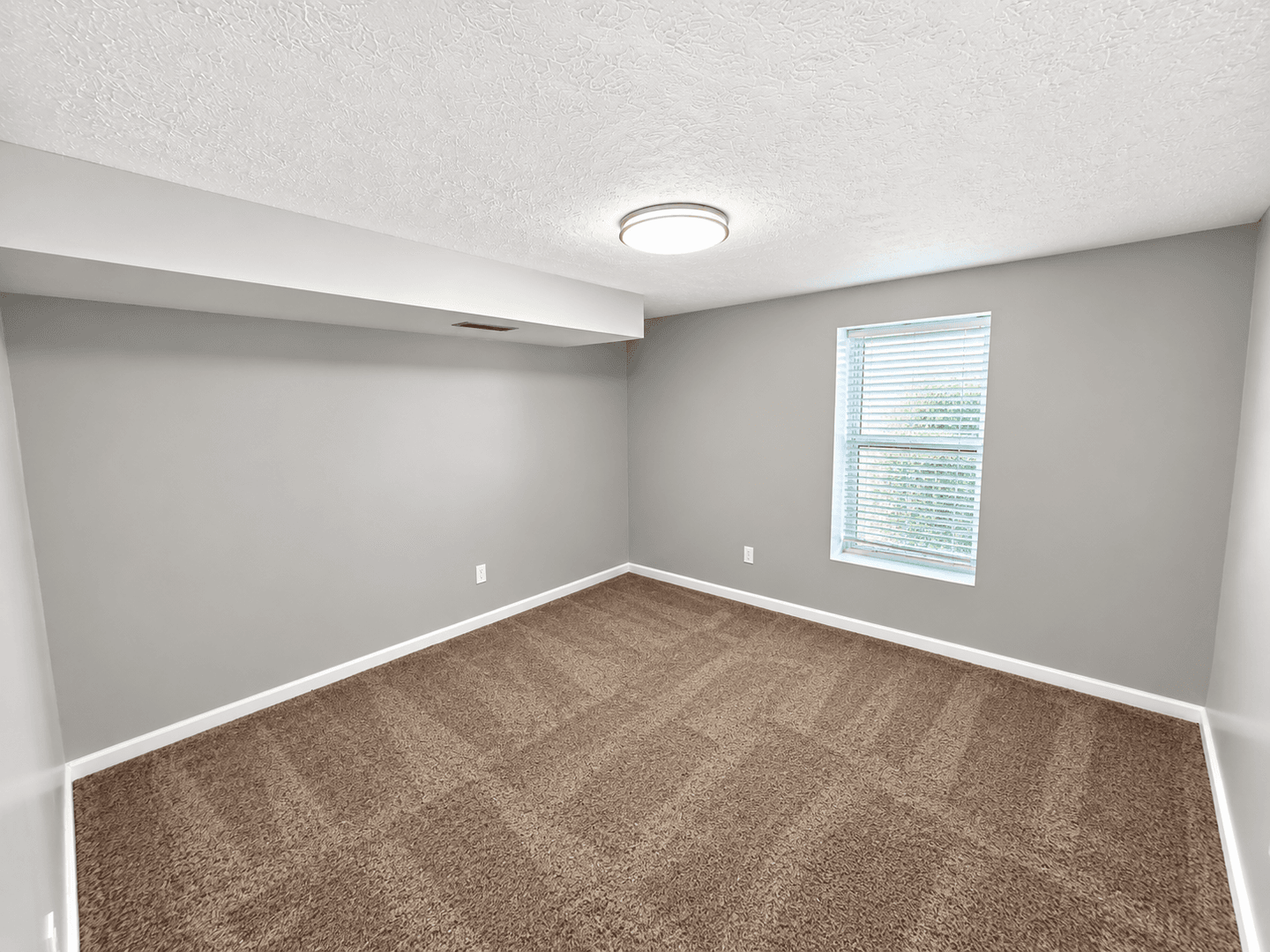 Louisville House: 5501 Landcross