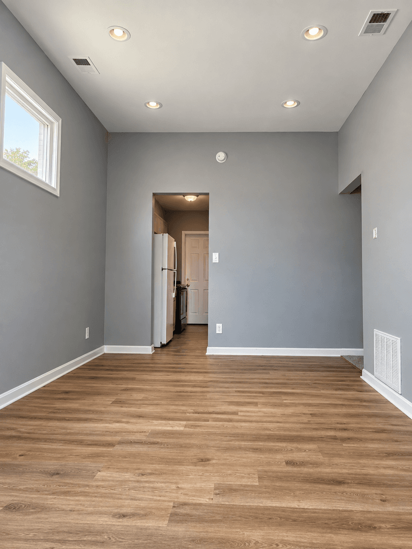 Louisville House: 417 N 20th St