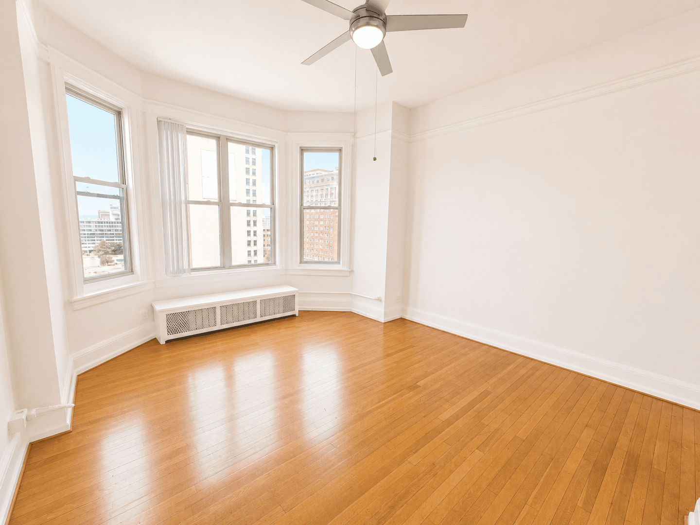 Louisville Apartment: 709 South Third St