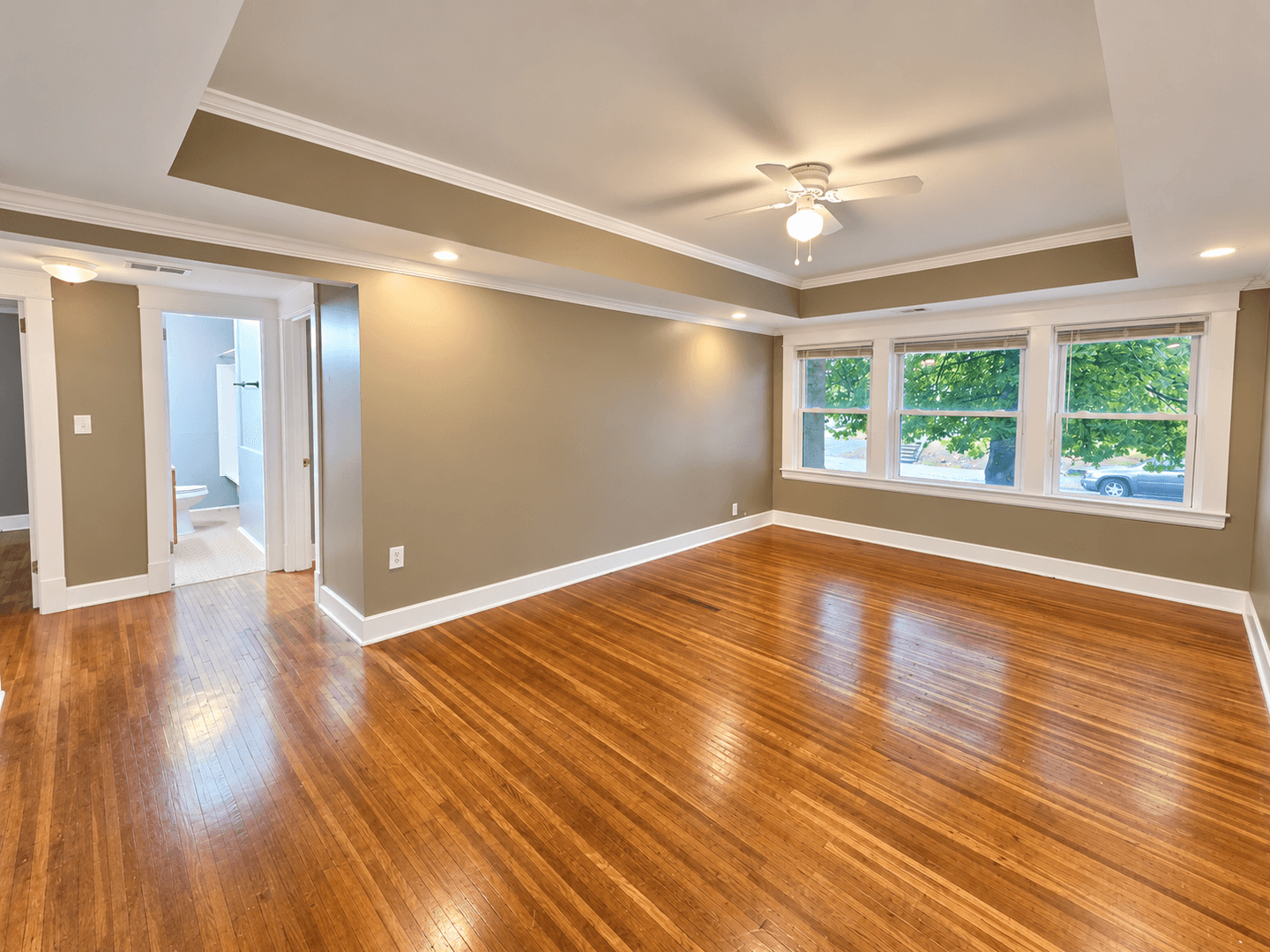 Louisville Apartment: 1801 Roanoke Ave