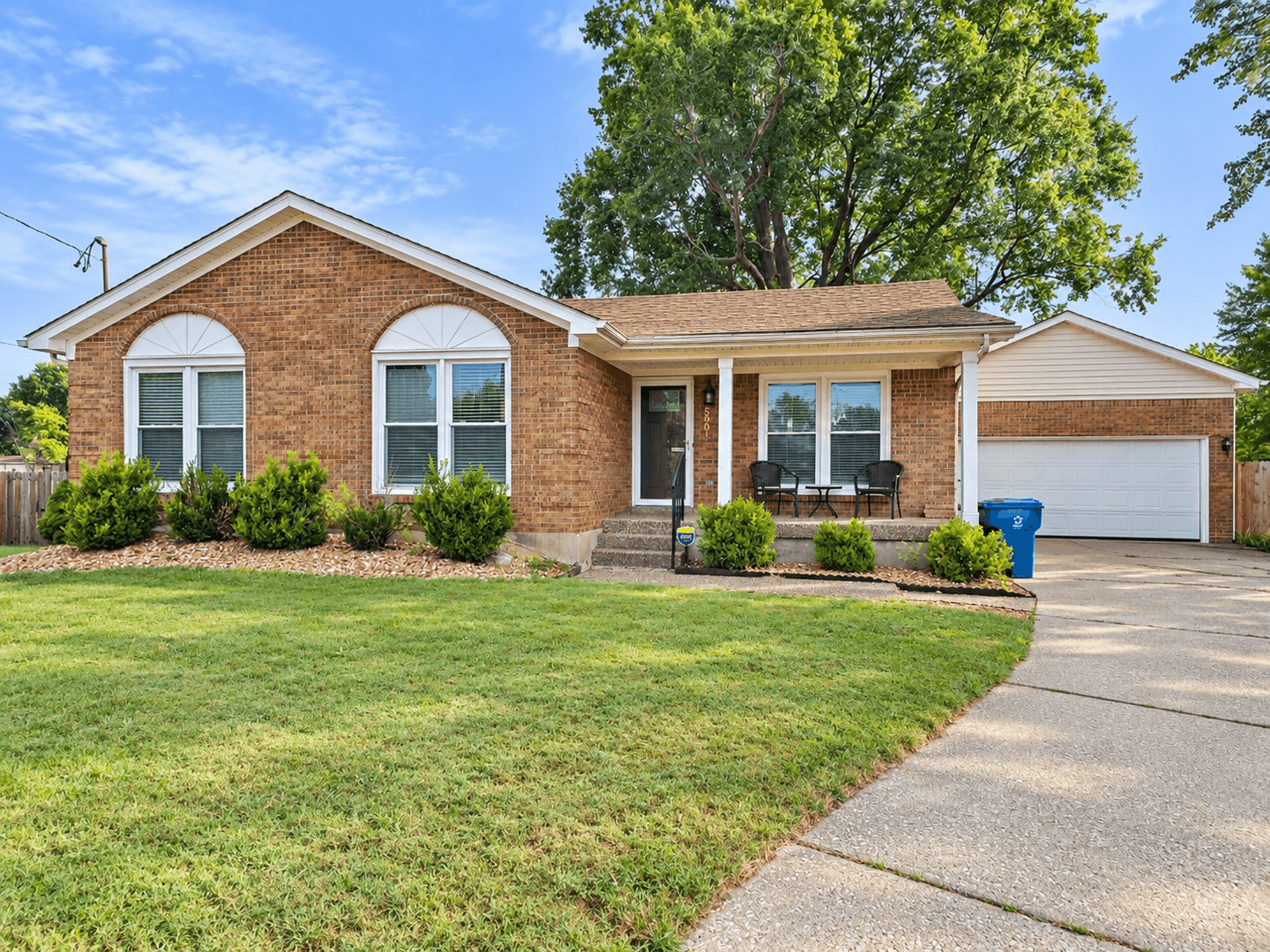 Louisville House: 5501 Landcross