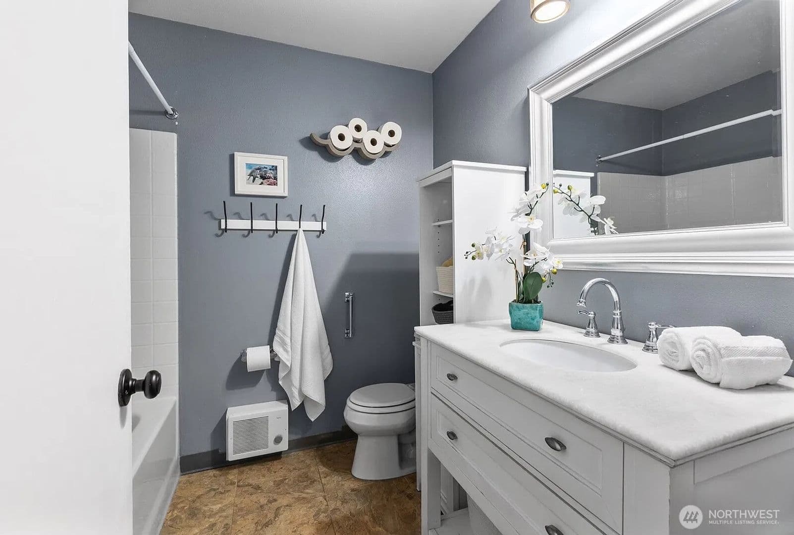 Bellevue House: 5501 Lakemont Blvd. Se Unit 102