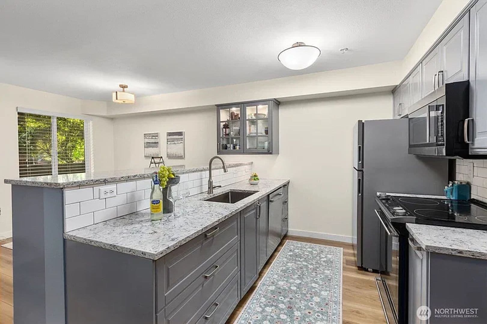 Bellevue House: 5501 Lakemont Blvd. Se Unit 102