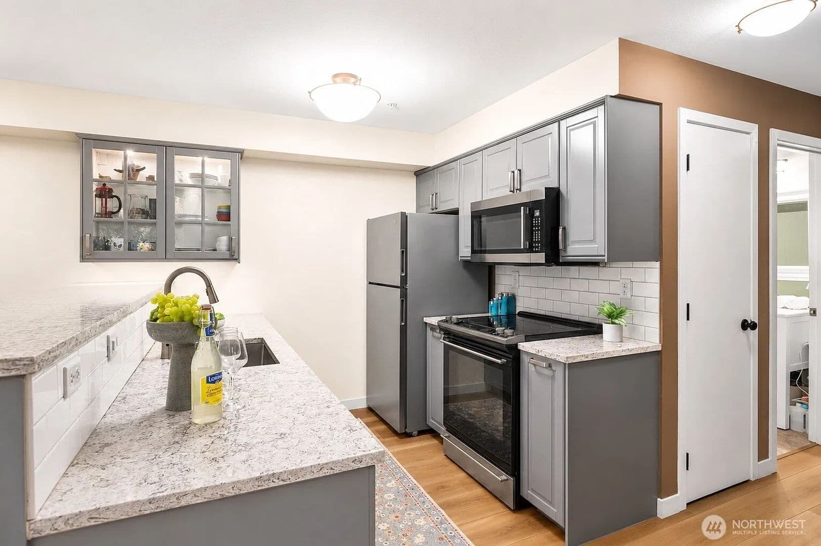 Bellevue House: 5501 Lakemont Blvd. Se Unit 102