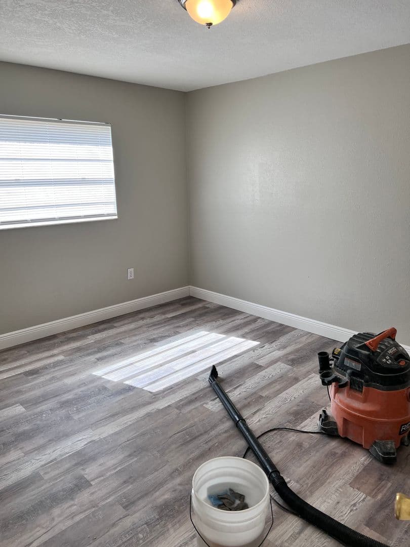 Spring Hill House: 13105 Hanley Dr.