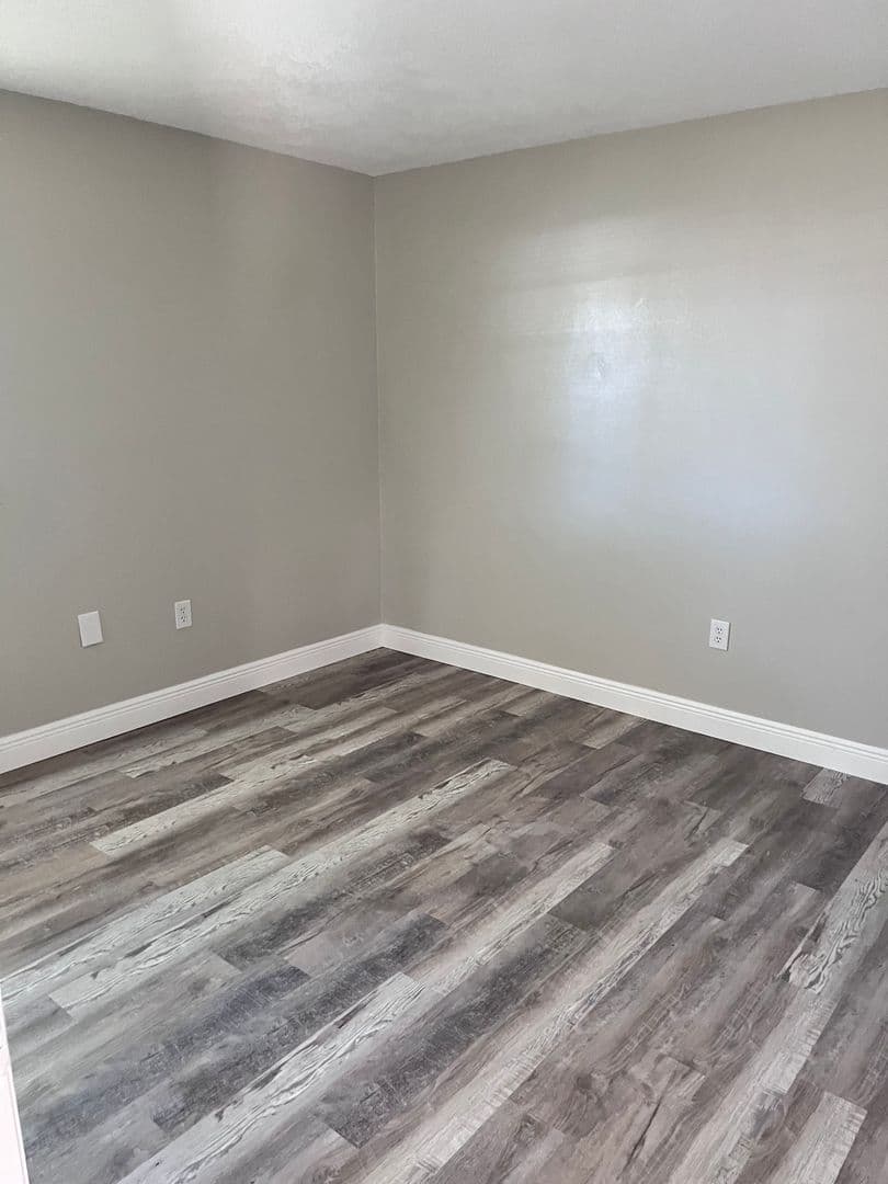 Spring Hill House: 13105 Hanley Dr.