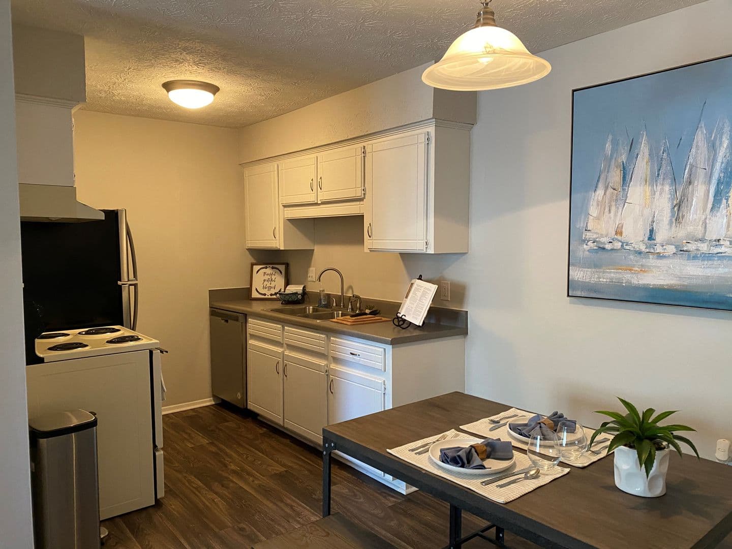 Greenville Apartment: 211 Batesview Dr.