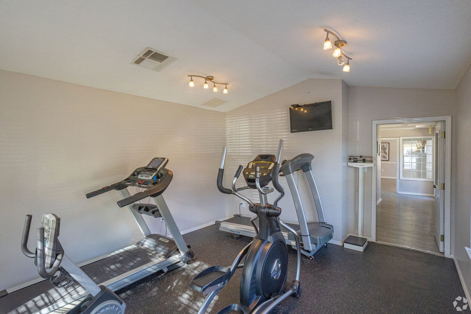 Edmond Apartment: 2500 Thomas Drive