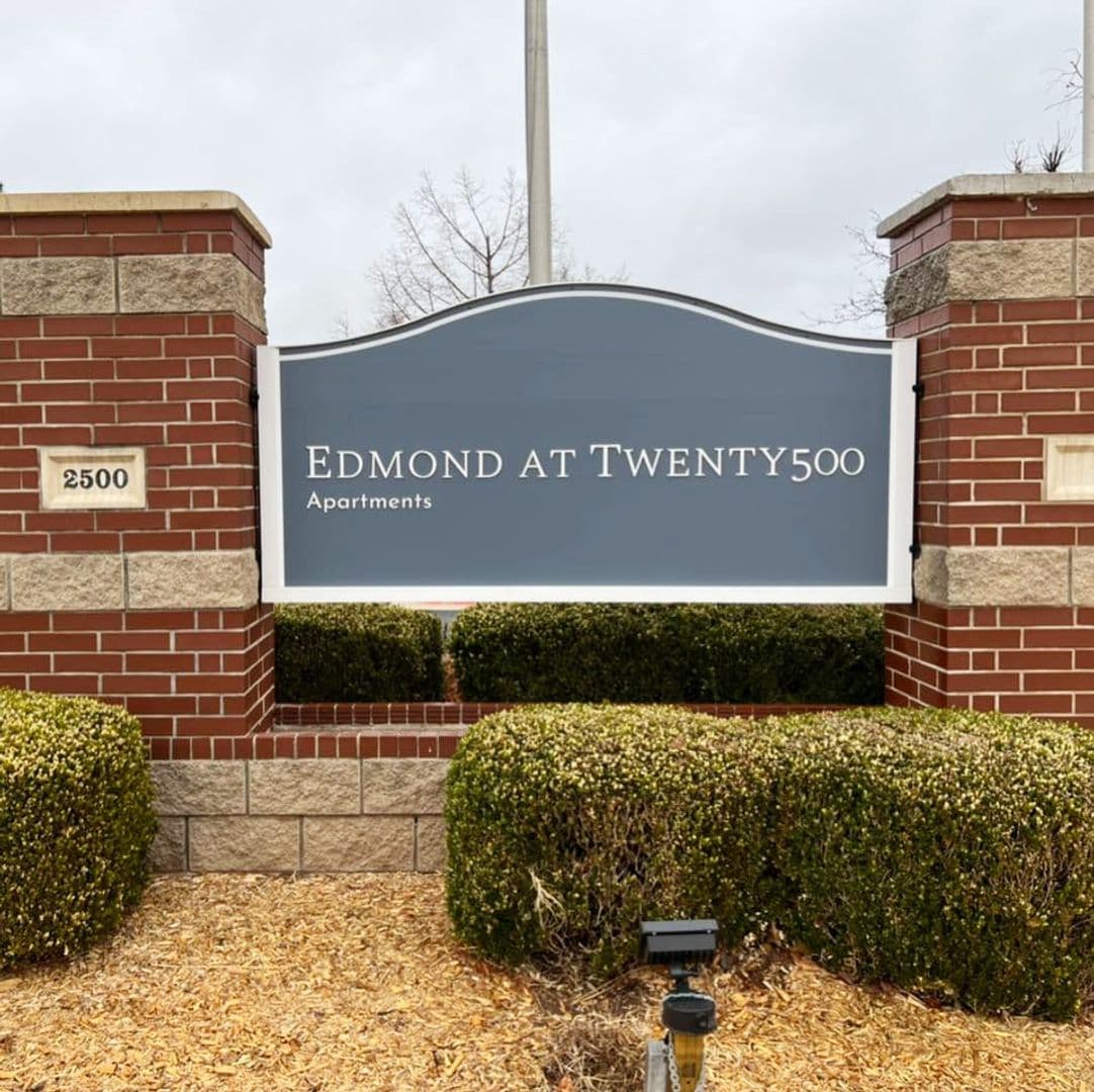 Edmond Apartment: 2500 Thomas Drive