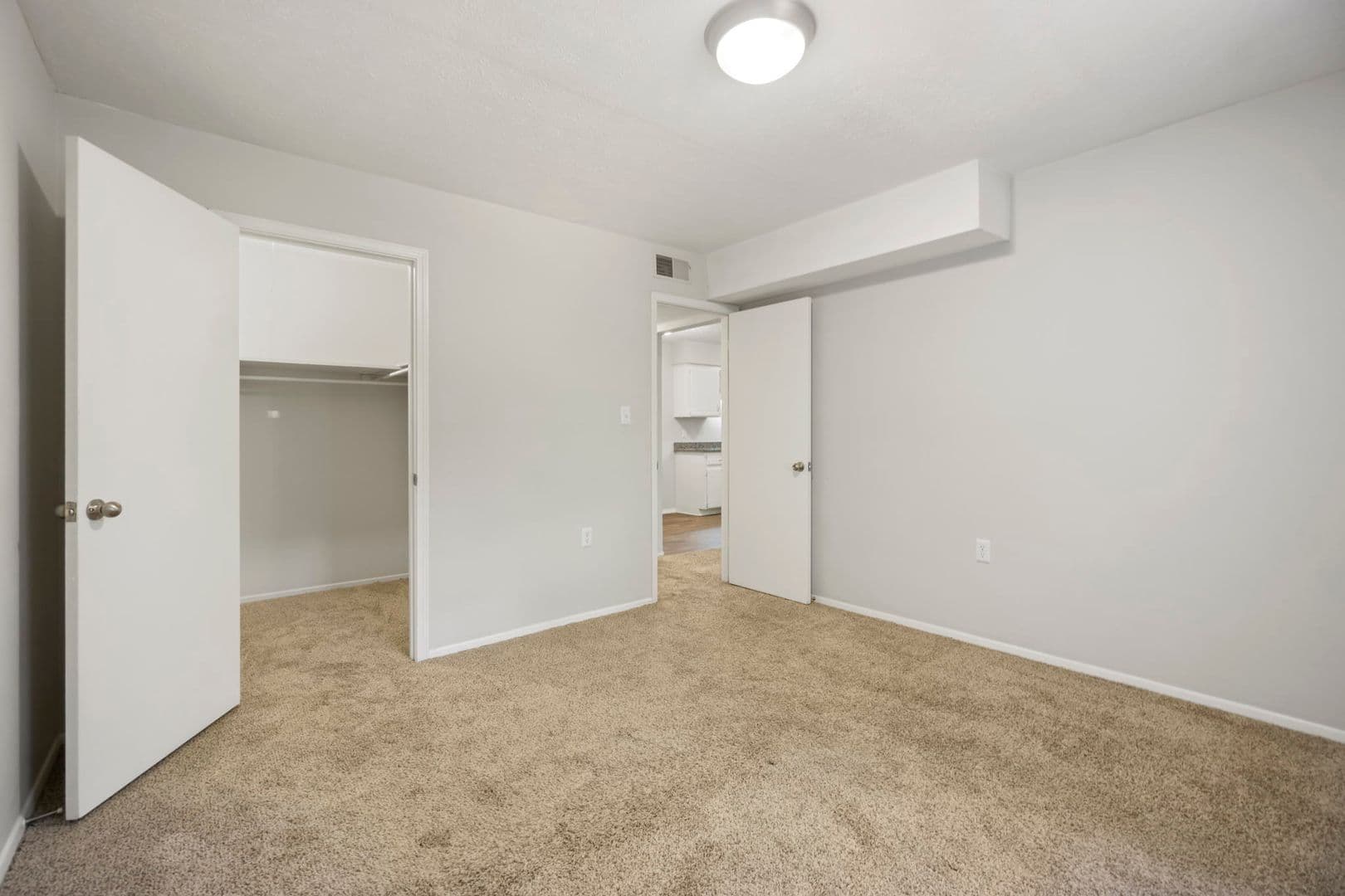 Greenville Apartment: 211 Batesview Dr.