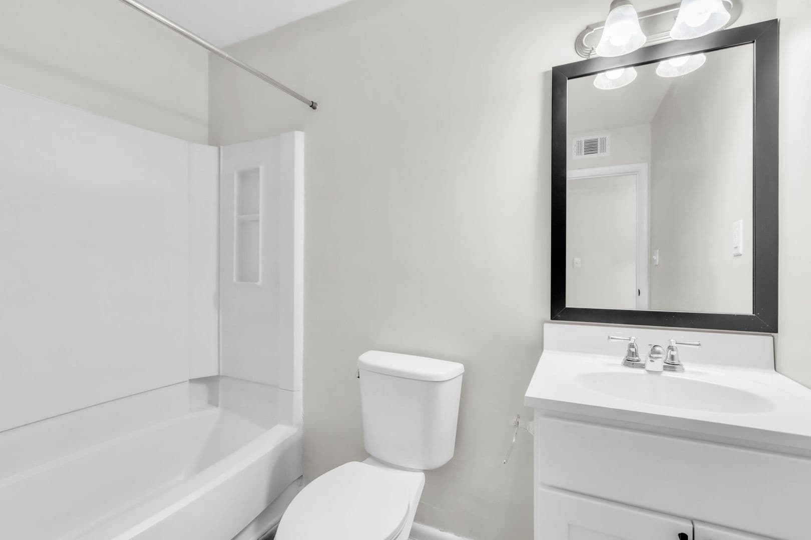 Chesnee Apartment: 208 N. Georgia Ave.